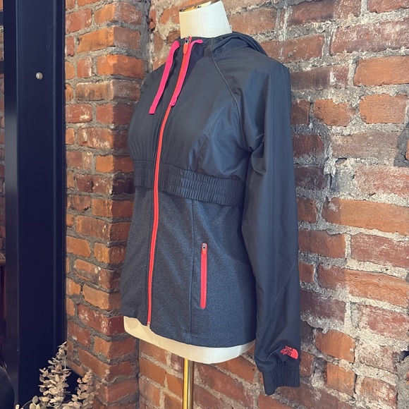 The North Face Grey Hooded Windbreaker - Picture 2 of 11